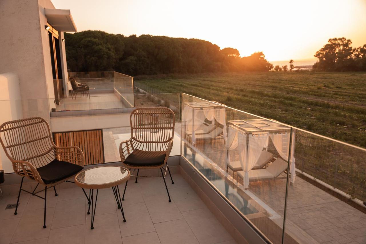 Salt Boutique Hotel Palouki Ngoại thất bức ảnh