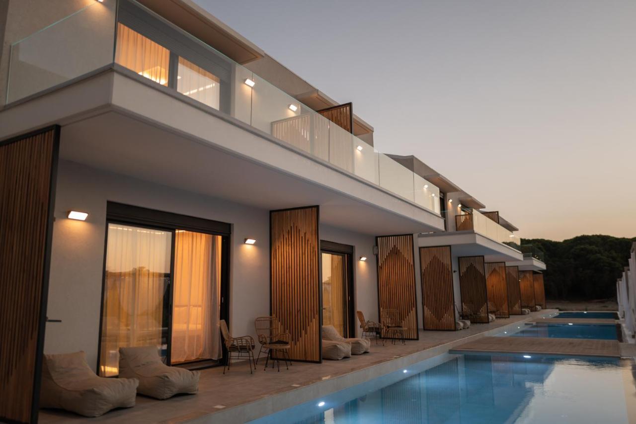 Salt Boutique Hotel Palouki Ngoại thất bức ảnh