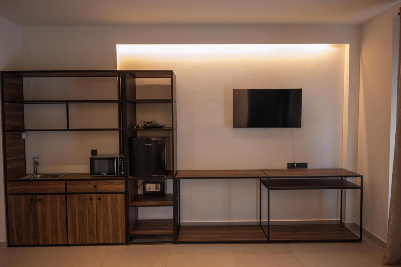 Salt Boutique Hotel Palouki Ngoại thất bức ảnh