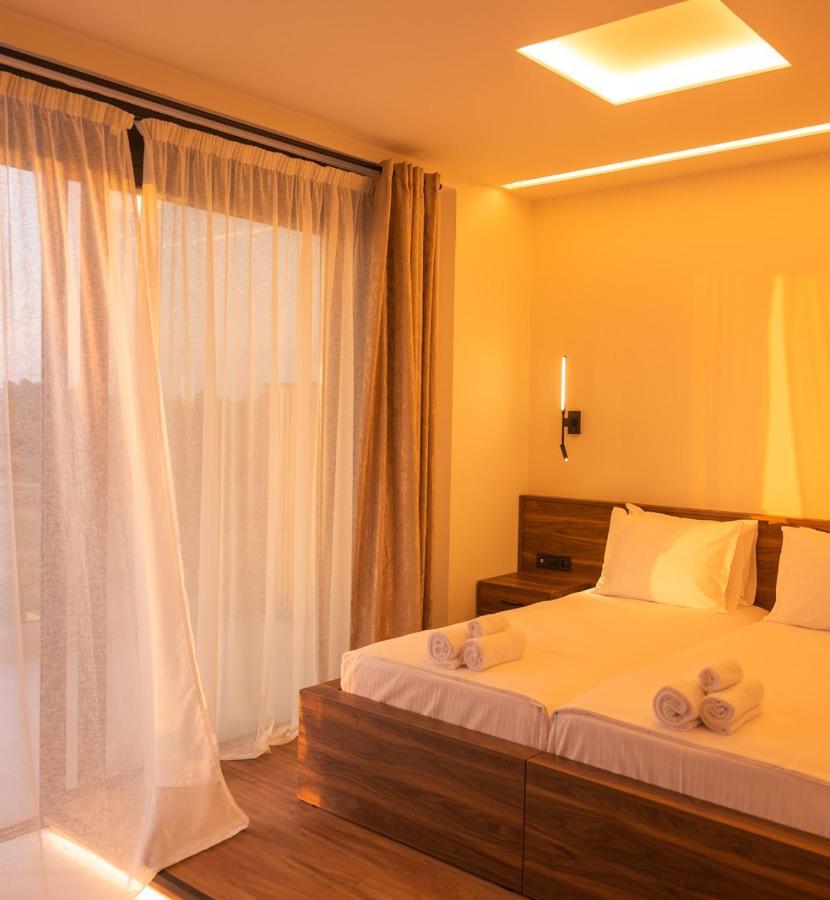 Salt Boutique Hotel Palouki Ngoại thất bức ảnh