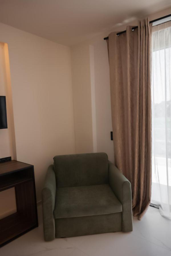 Salt Boutique Hotel Palouki Ngoại thất bức ảnh